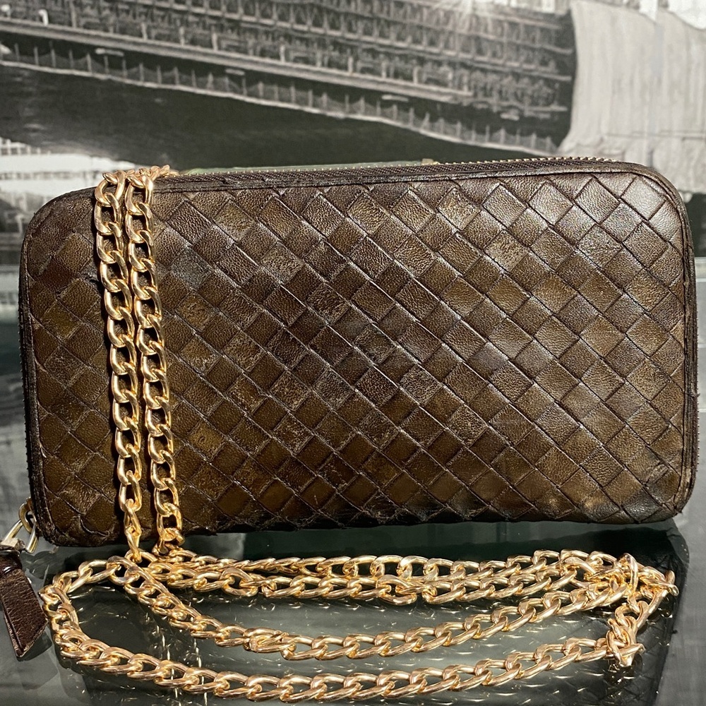 Authentic BOTTEGA VENETA Long Zippy Wallet - Picture 3 of 16